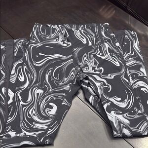 Nike Black and White Swirl Leggings